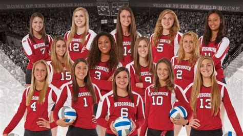 topless volleyball team|Topless photos of Wisconsin volleyball team leaked online came。